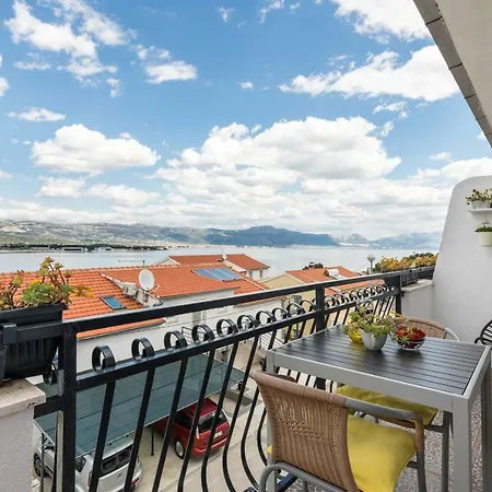 Rogulj Lägenhet Trogir