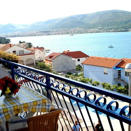 Apartamento Rogulj *